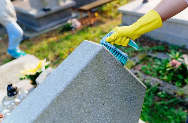 Grave Stone Cleaning in Rochester Hills Michigan