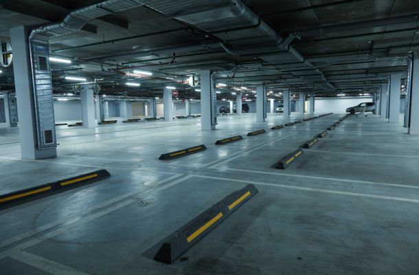 Parking Lot Cleaning in Rochester Hills Michigan