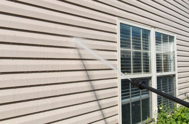 Siding Cleaning in Rochester Hills Michigan
